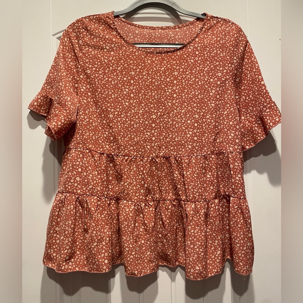 Coral Print Boutique Tiered Blouse Size Medium